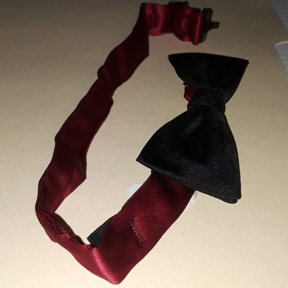 Tommy Hilfiger Child's Bow Tie